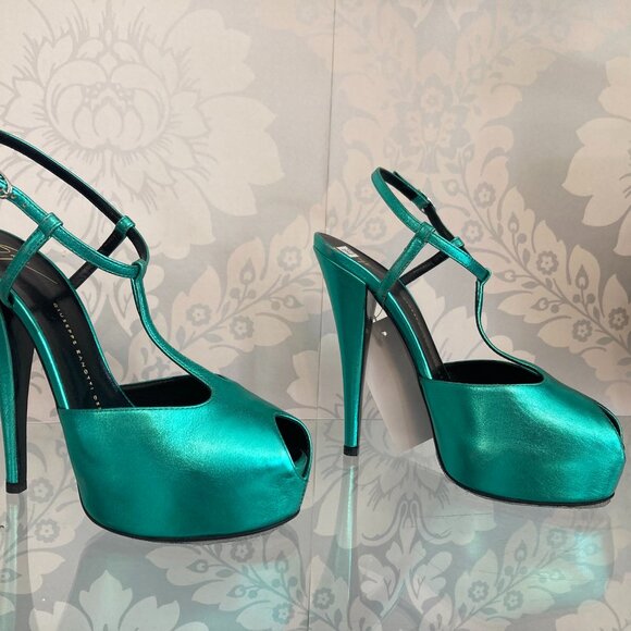 Giuseppe Zanotti Platform Teal Round-toe Heels -  Size E38.5 - Picture 1 of 6